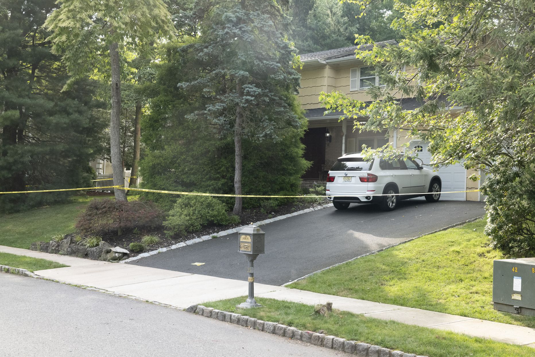 New Jersey föderaalkohtuniku Esther Salase kodu, mida ründas kulleriks maskeerunud tapja.