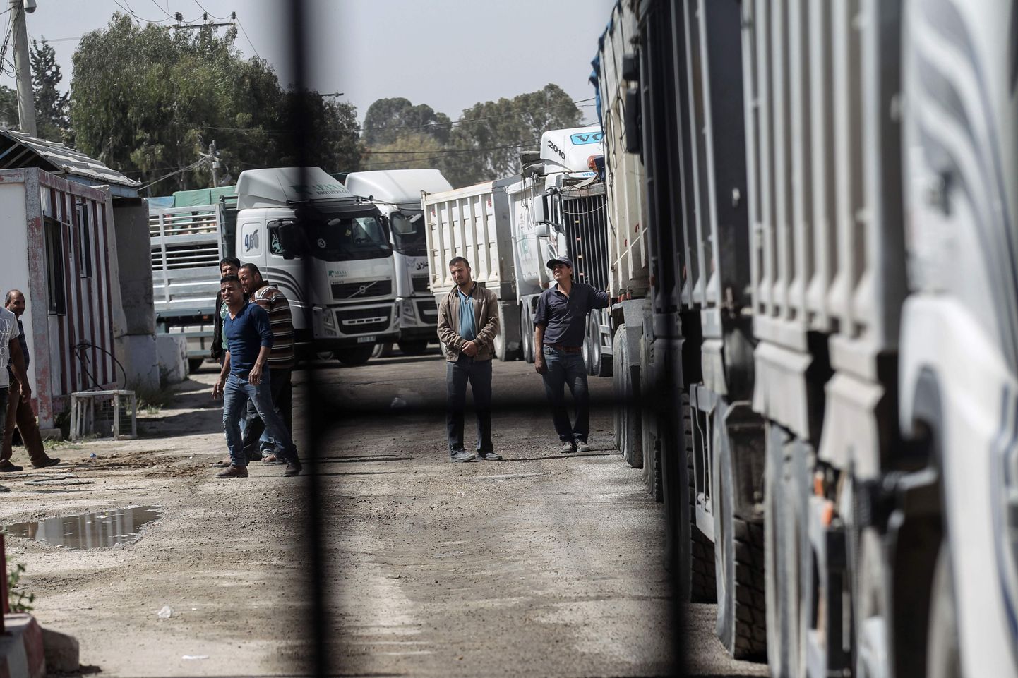 Palestiina veokijuhid Kerem Shalomi piiripunktis Gaza sektori ja Iisraeli vahel.