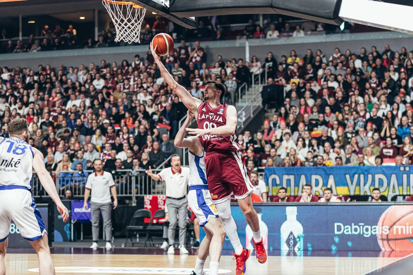 Latvijas basketbolists Rodions Kurucs