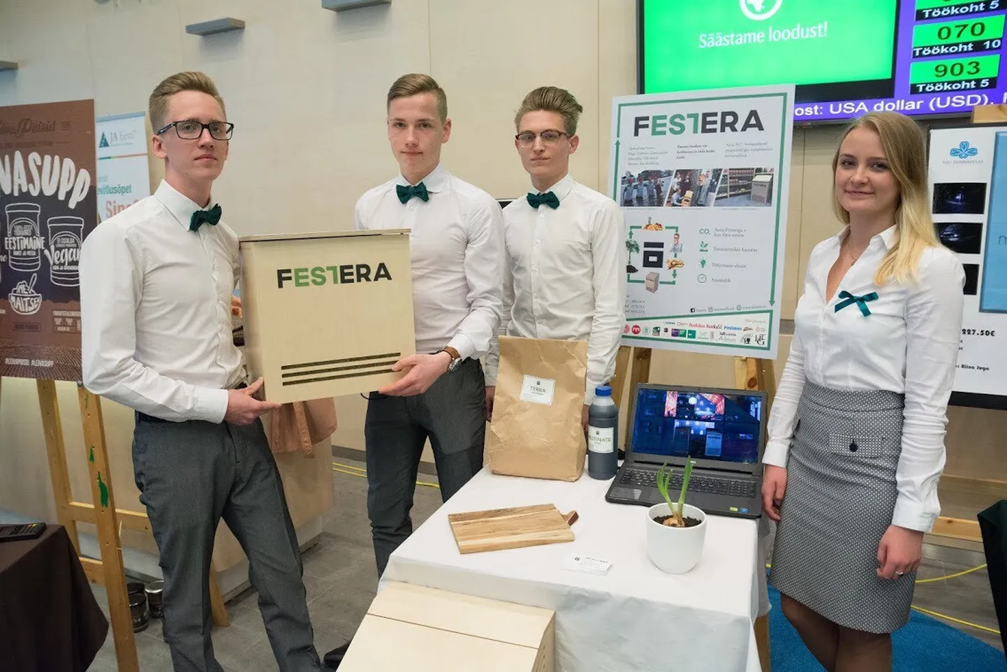 Sandra Võsaste on õpilasfirmast välja kasvanud OÜ Festera Bioboxes tiimi liige. Tema arvates aitas isiklik konsultant inkubatsioonis ettevõttel arenguhüppe teha. Pildil  Võsaste koos tiimikaaslaste Kris-Robin Sirge (vasakult), Joonatan Orase ja Kevin Reisenbukiga.