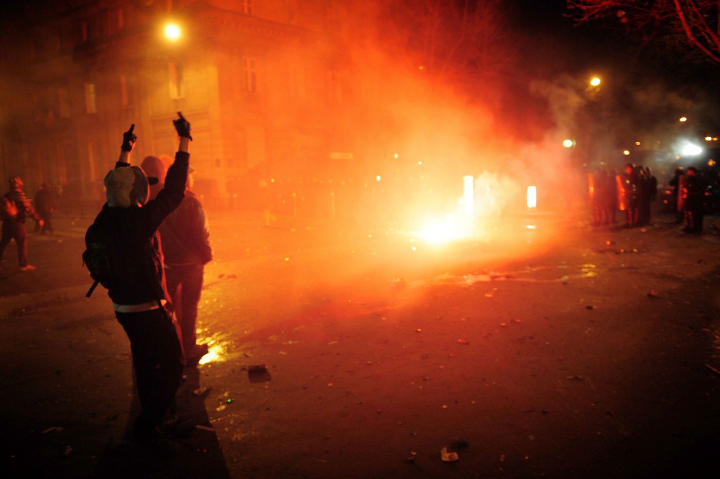 Pariisi idaosas puhkes pärast ametiühingute meeleavaldust märul.