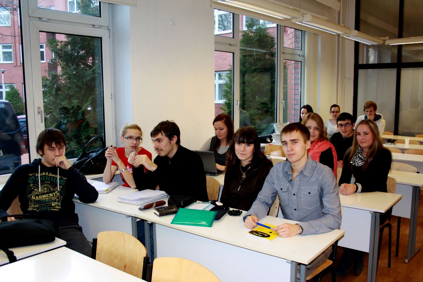 Студенты Евроакадемии.