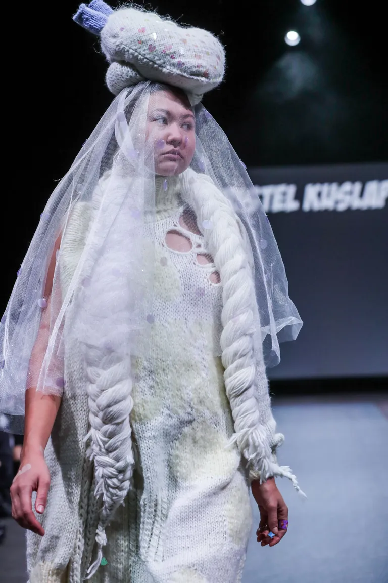 Tallinn Fashion Week - KuldnõelNoore moelooja Kristel Kuslapuu crazy looming