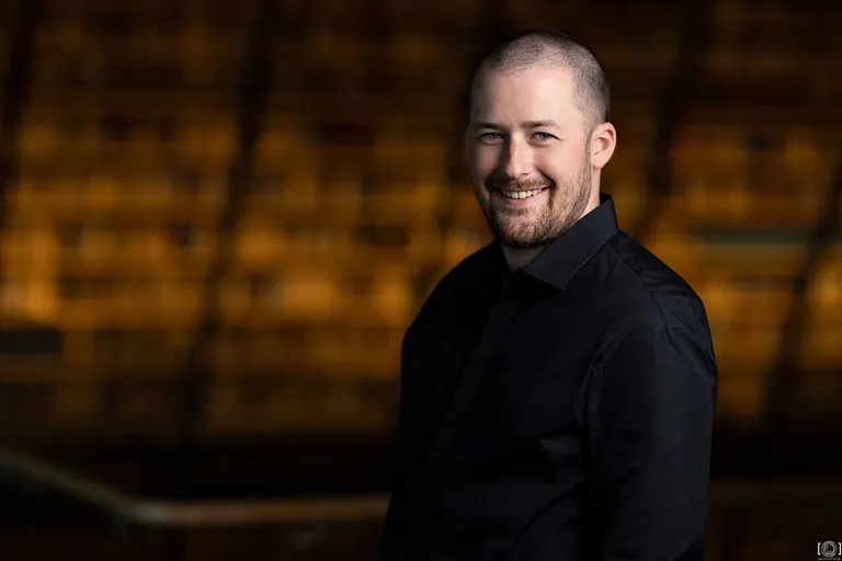 Rīgas projektu kora mākslinieciskais vadītājs Kristofers Volšs-Sinka.
