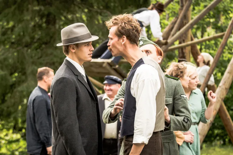 Arnold (Franz Malmsten) ja Oskar (Karl Robert Saaremäe) filmis "Talve".