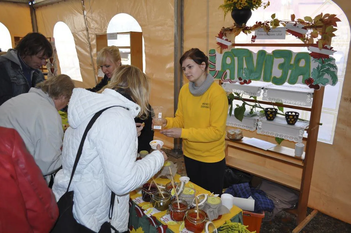 Oma hoidistega olid kohal kaks Olustvere ametikooli sõpruskooli Lätist.