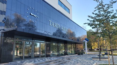 MINEVIKU VARJUD ⟩ Väikelinnas elav kriminaalse taustaga naine: mind keelduti ilusalongis teenindamast