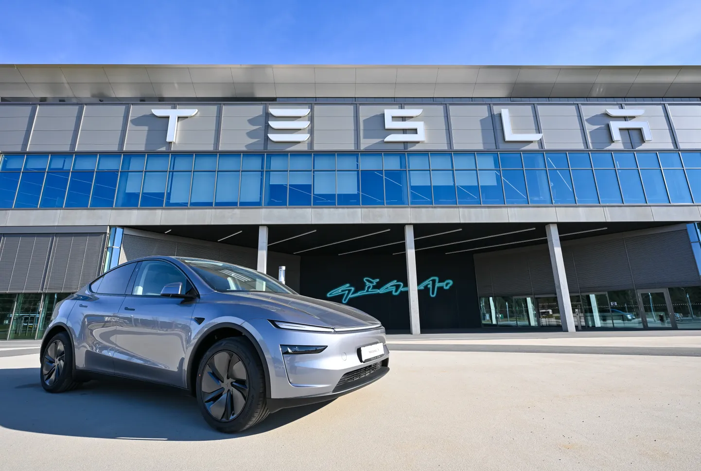 Tesla rūpnīca Berlīnē.