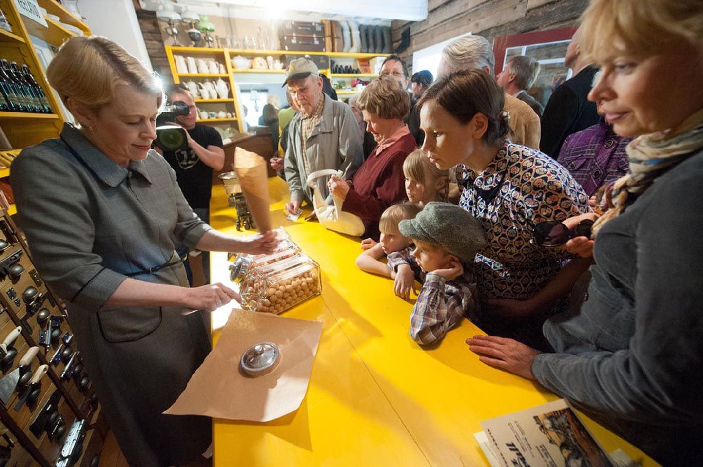 Eile 55. sünnipäeva tähistanud Eesti Vabaõhumuuseum avas tähtpäeva puhul uue eksponaathoone – Lau külapoe.