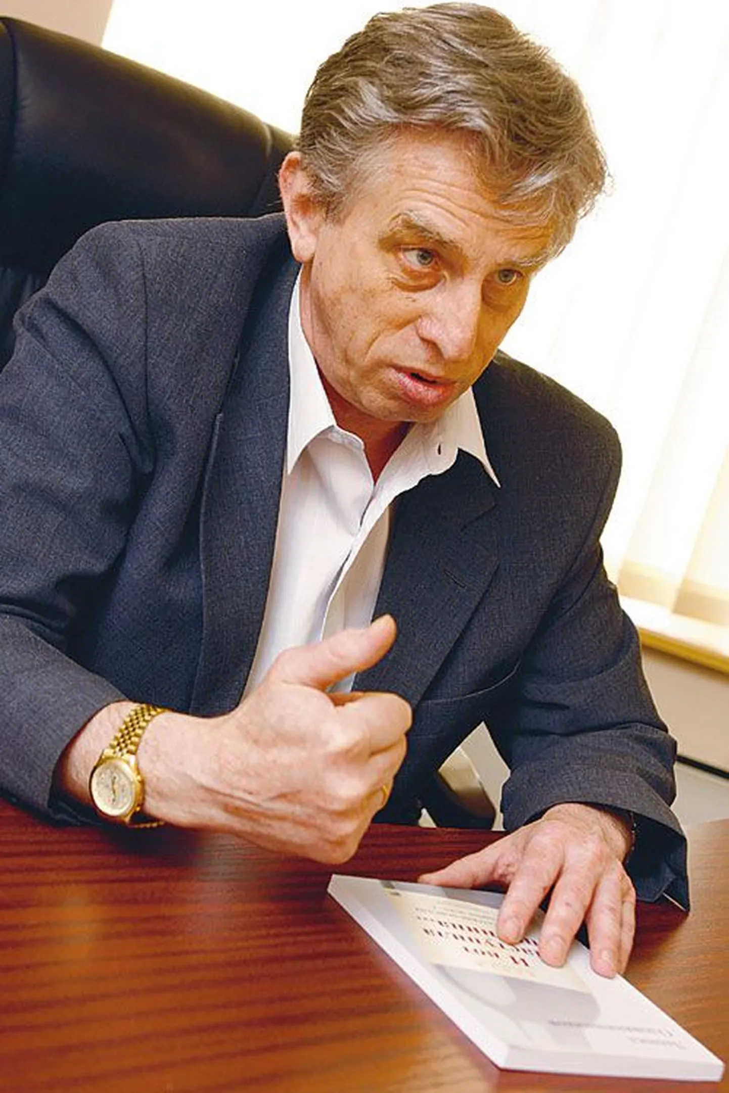 Адвокат Леонид Оловянишников.