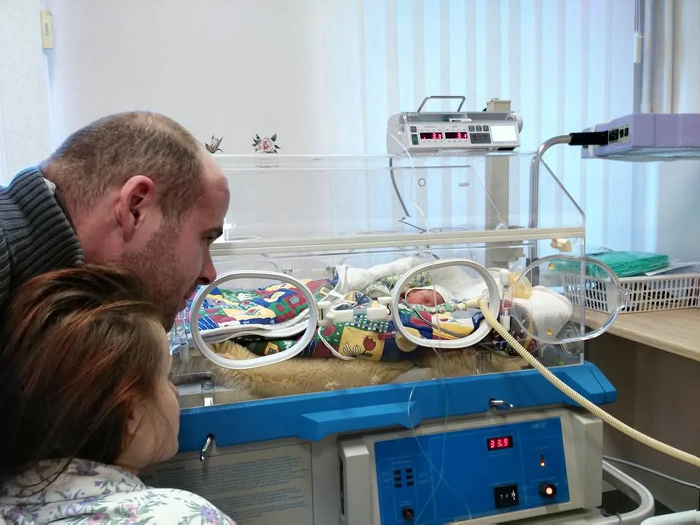 Enneaegselt sündinud pisipoiss viibib praegu intensiivravis.