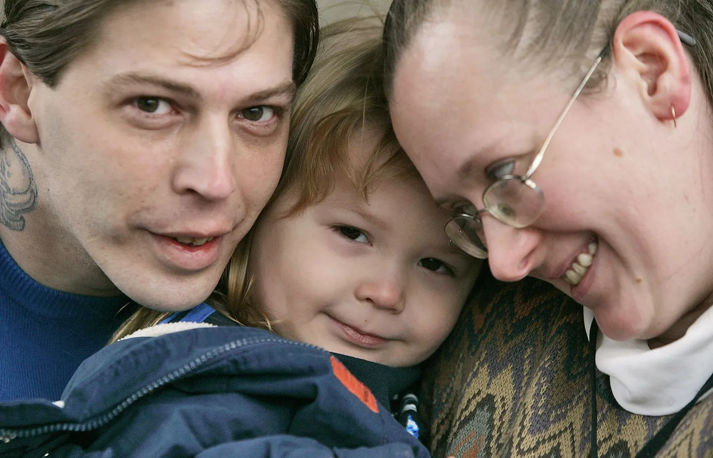 Адольф Гитлер с родителями.