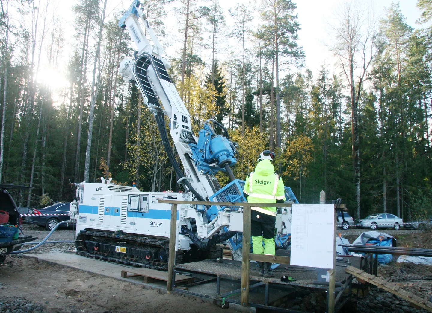 Praegust auku puuritakse esialgu ilma puursüdamikku võtmata.