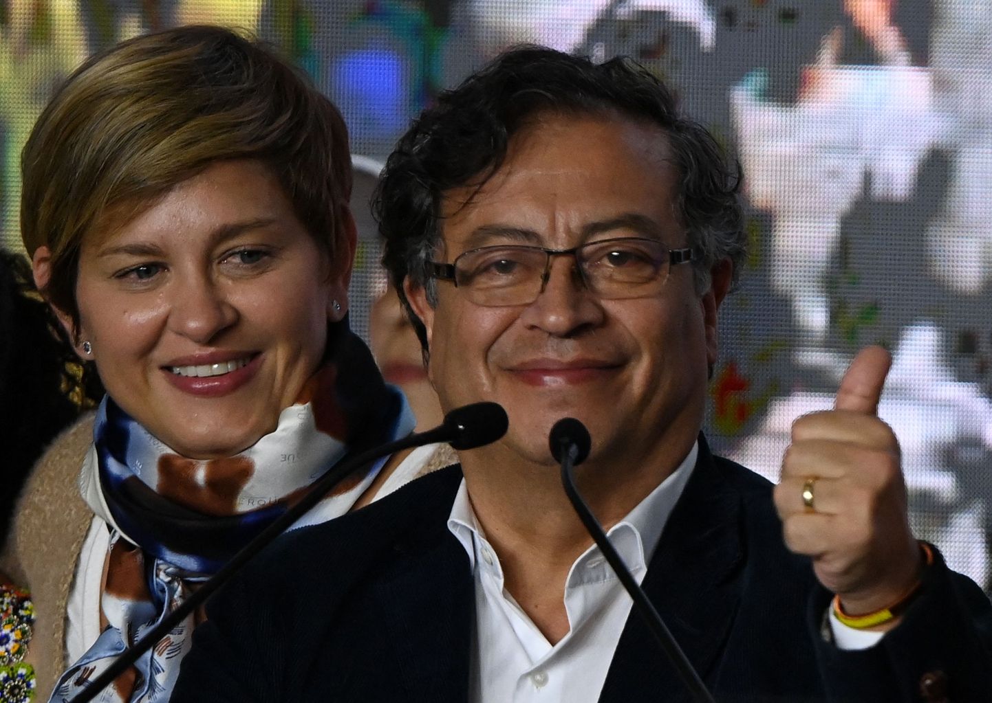 Gustavo Petro koos naise Veronica Alcoceriga.