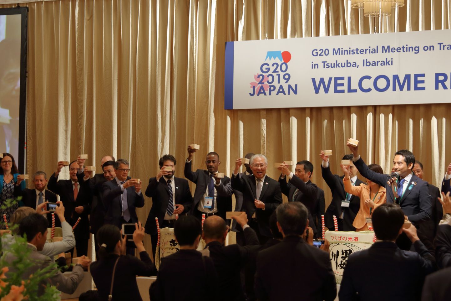 G20 IT-ja kaubandusministrite kohtumise avamine reedel sake toostiga.