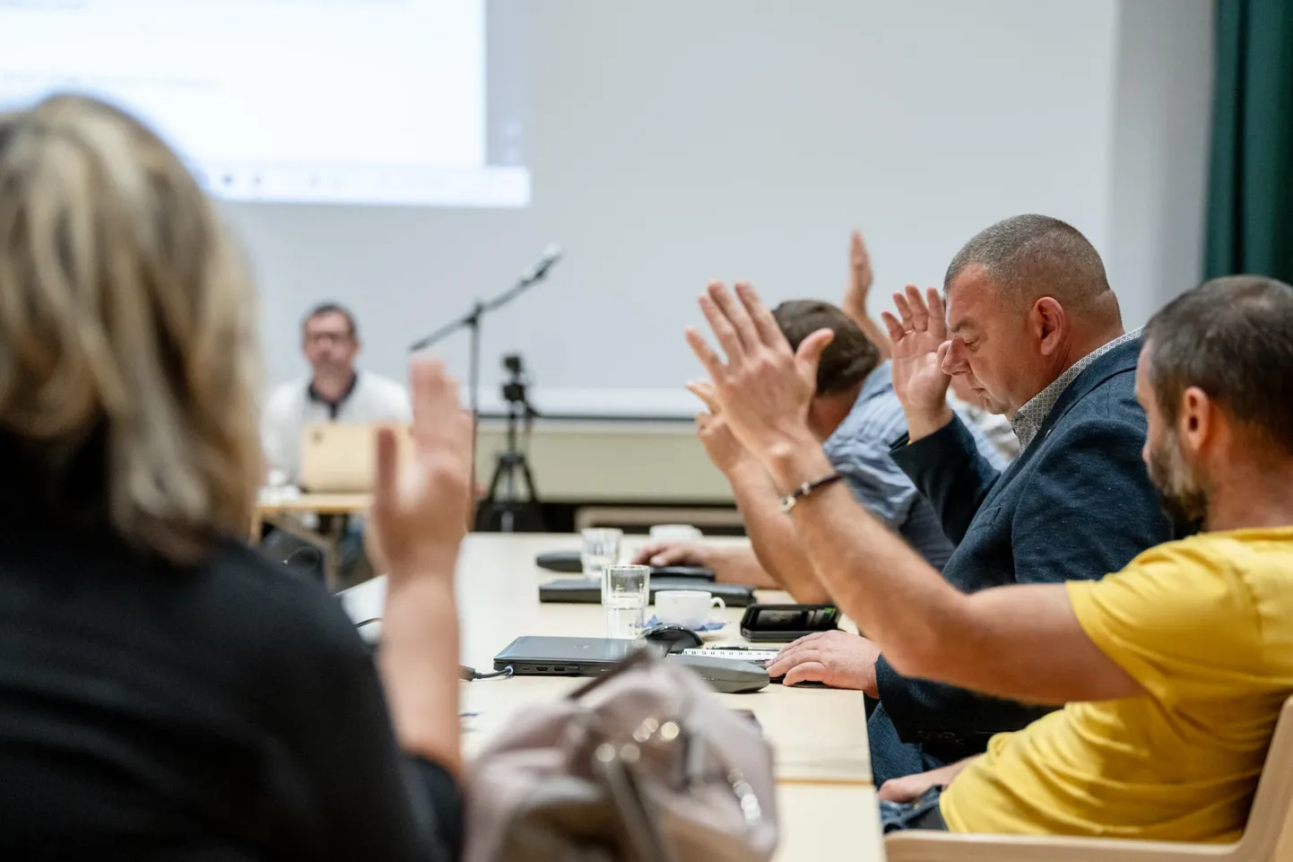 Pilt on illustreeriv. Saarde vallavolikogu istung läinud aasta septembris.
