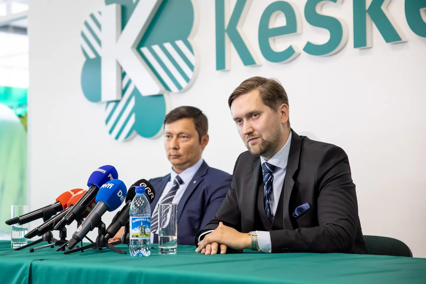 Не так давно ряды центристов пополнил Яак Мадисон.