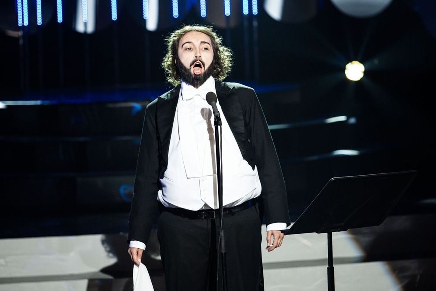 Tanja Mihhailova kehastus Luciano Pavarottiks