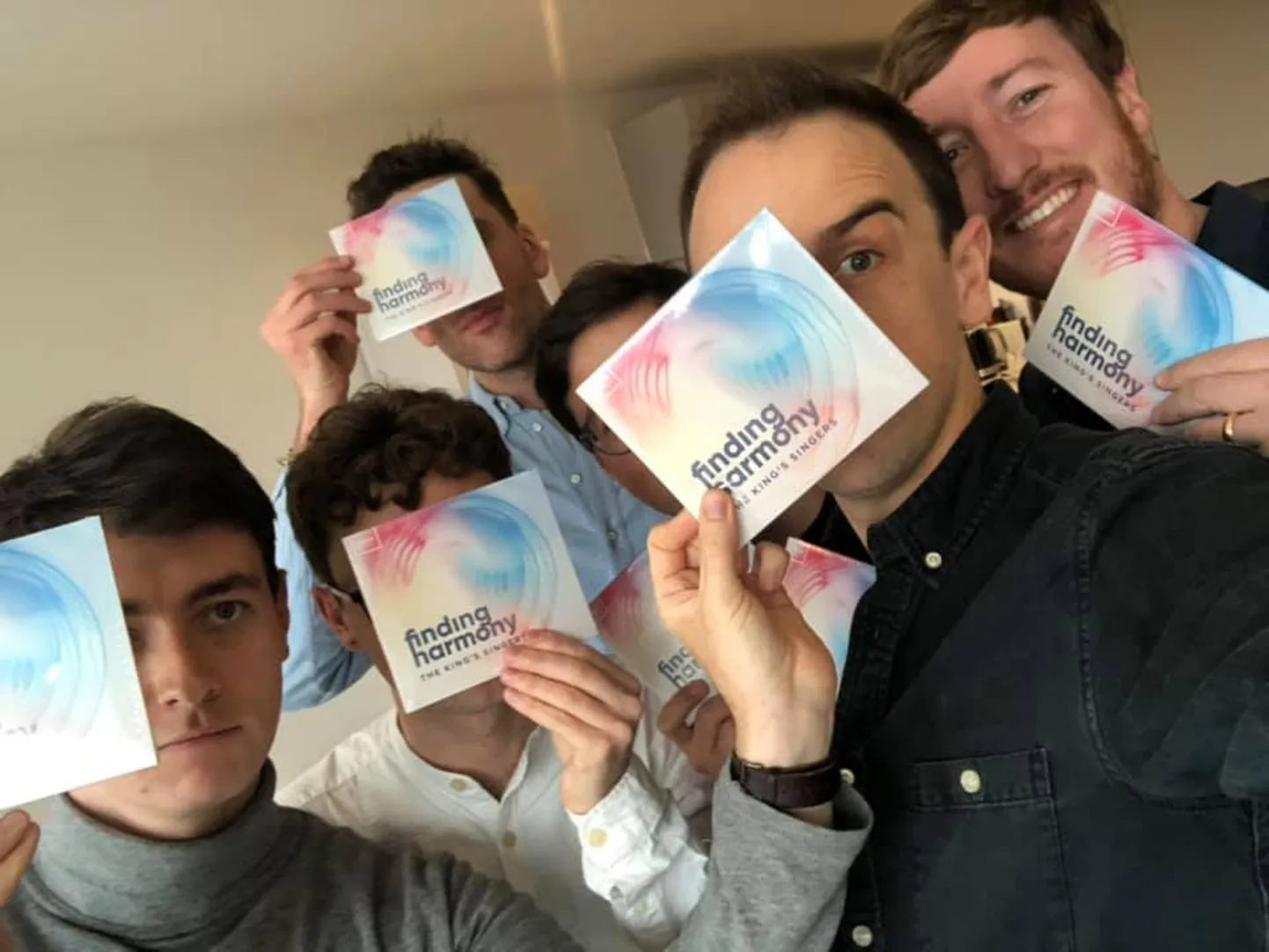 Vokaalansambel avaldas uue albumi, millel on eestikeelsed lood.