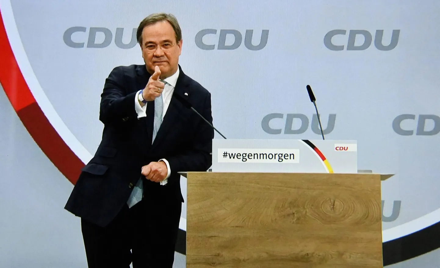 Saksamaa võimupartei CDU esimeheks valiti üleeile esimest korda digitaalselt peetud parteikongressil senine Nordrhein-Westfaleni liidumaa peaminister Armin Laschet. 