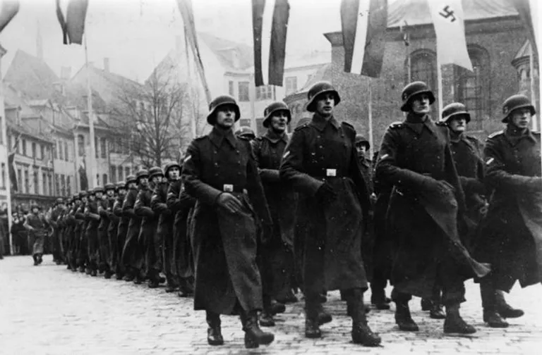 Рига, Домская площадь, 18 ноября 1943