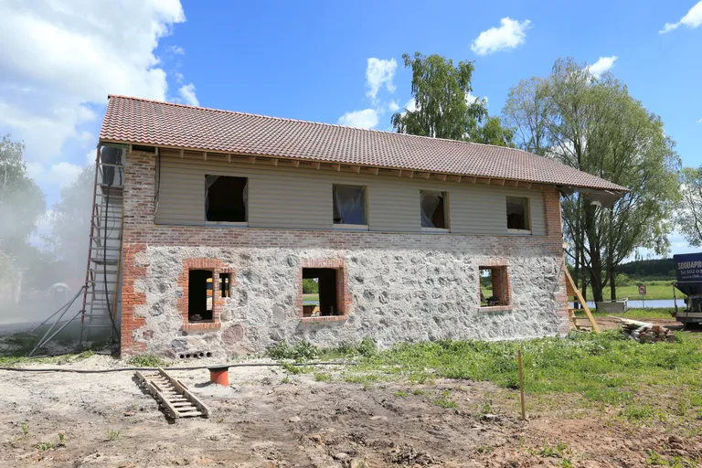 Luunja sadama kõrvale kerkib puhkemaja.
