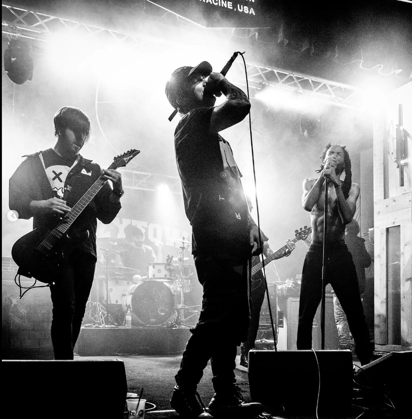 Ameerika räpp-metal-bändi Dropout Kings solist Adam Ramey suri vaid 31-aastaselt.
