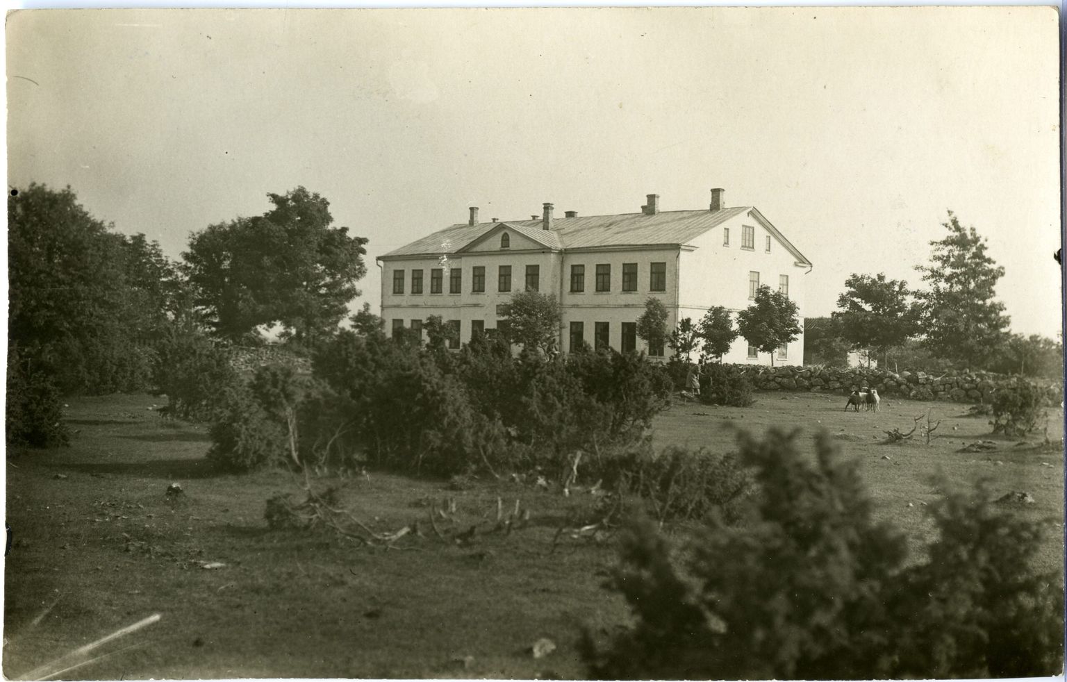 Lümanda koolihoone 1930. aastatel.