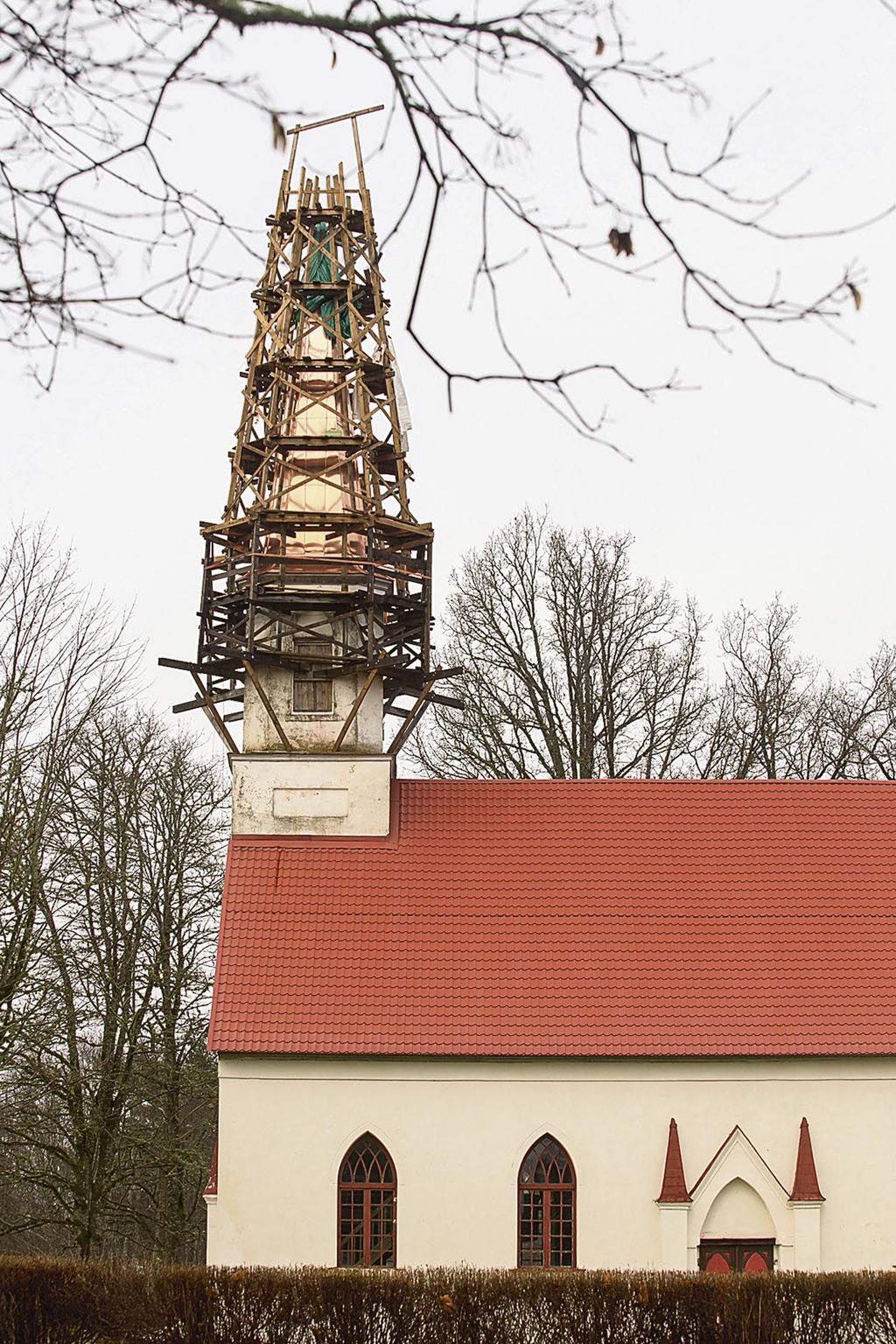 Teisel advendil avatakse uhke vaskkatte saanud kiriku tornikiiver.