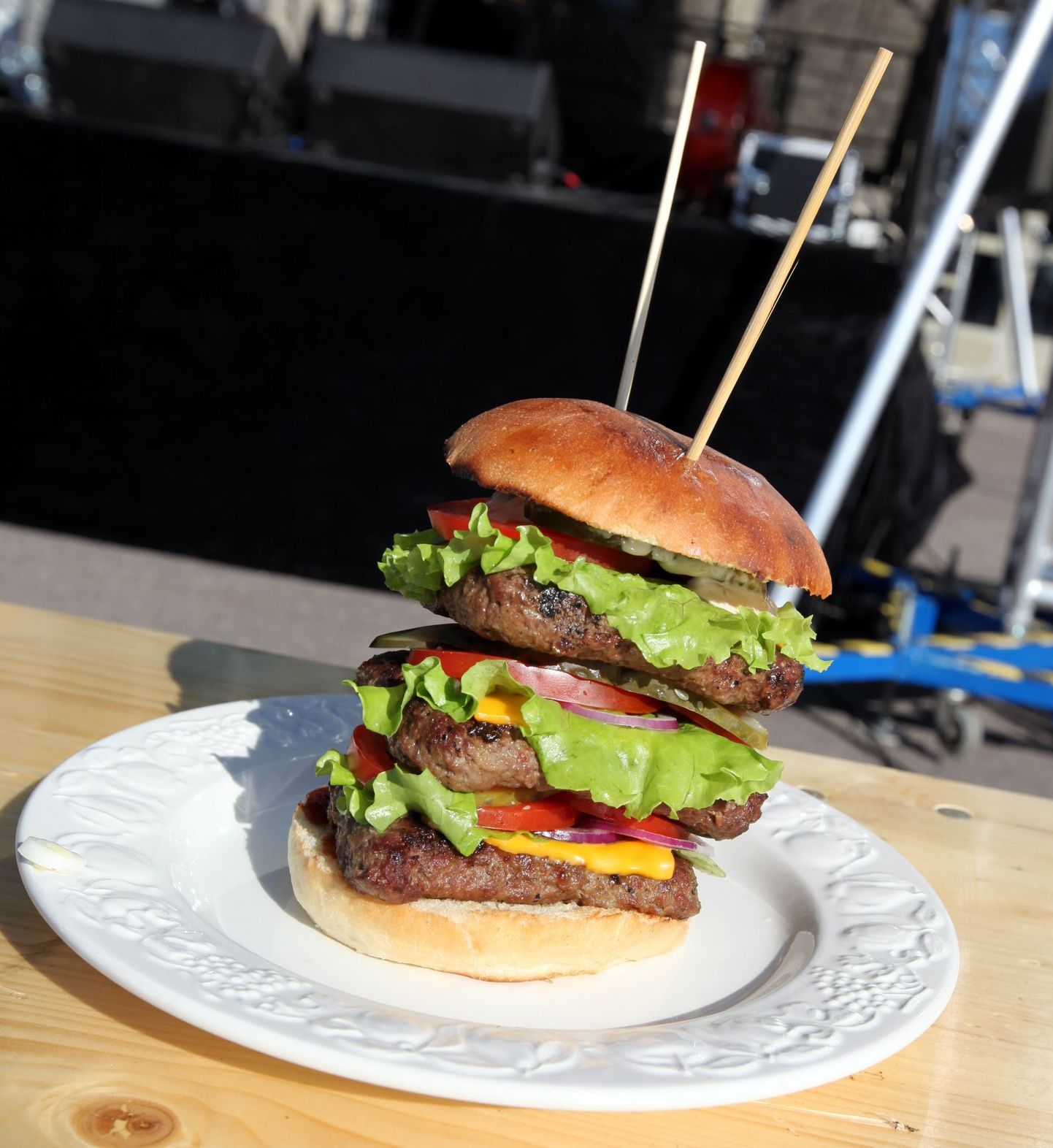 Suvel toimusid Tallinna lauluväljakul just Vesivärava grilli eestvedamisel burgeri söömise meistrivõistlused.