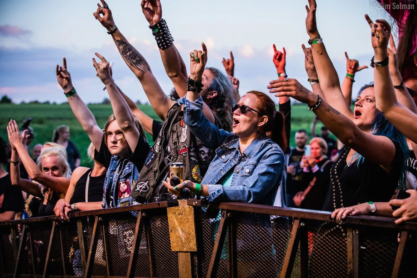 Hard Rock Laager 2021, esimene peopäev.