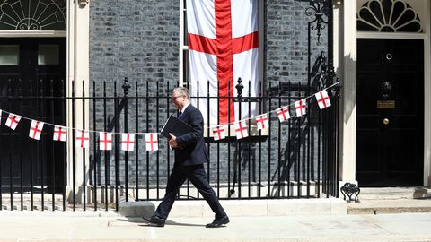 Keir Starmer jättis parlamendiliikmetega hüvasti ja tõotas toetada Burnhamit