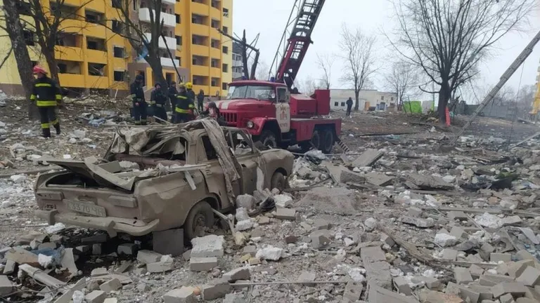 Руины домов, обстрелянных российской авиацией