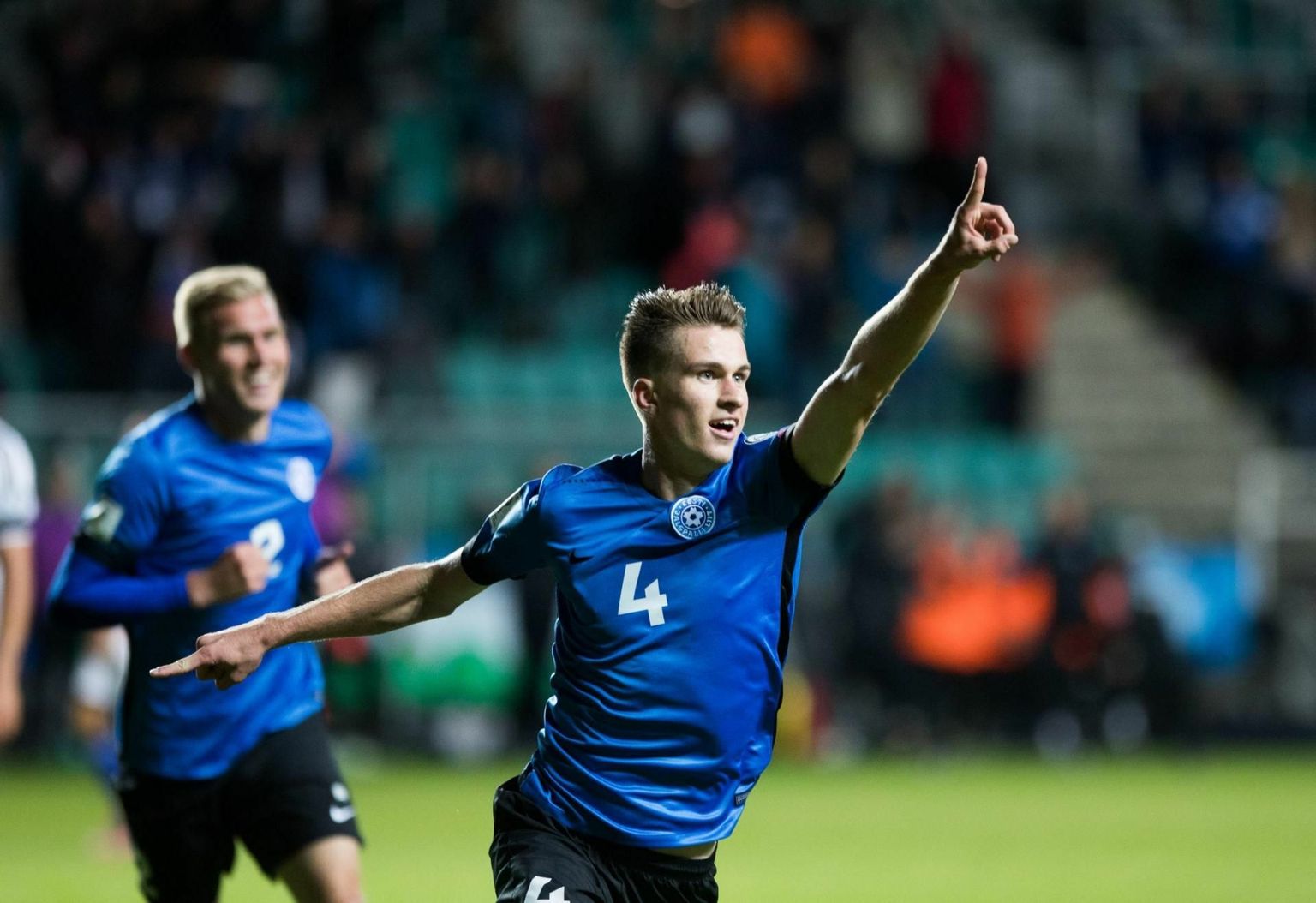 Rahvuste liigal on lõpuks ometi võimalik Eesti jalgpallile ka rõõmu pakkuda. Sel fotol tähistab väravat koondise poolkaitsja Mattias Käit.