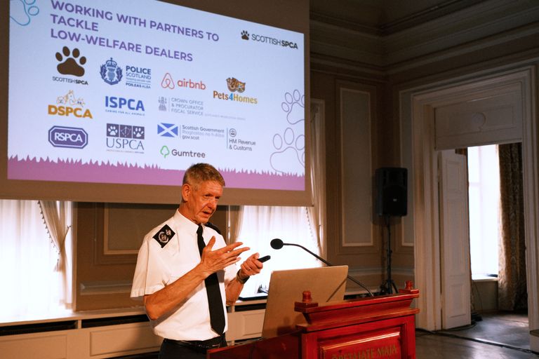 Konverentsil tutvustas oma tööd inspektor Mike Flynn organisatsioonist Scottish Society for the Prevention for the Cruelty to Animals (SPCA).