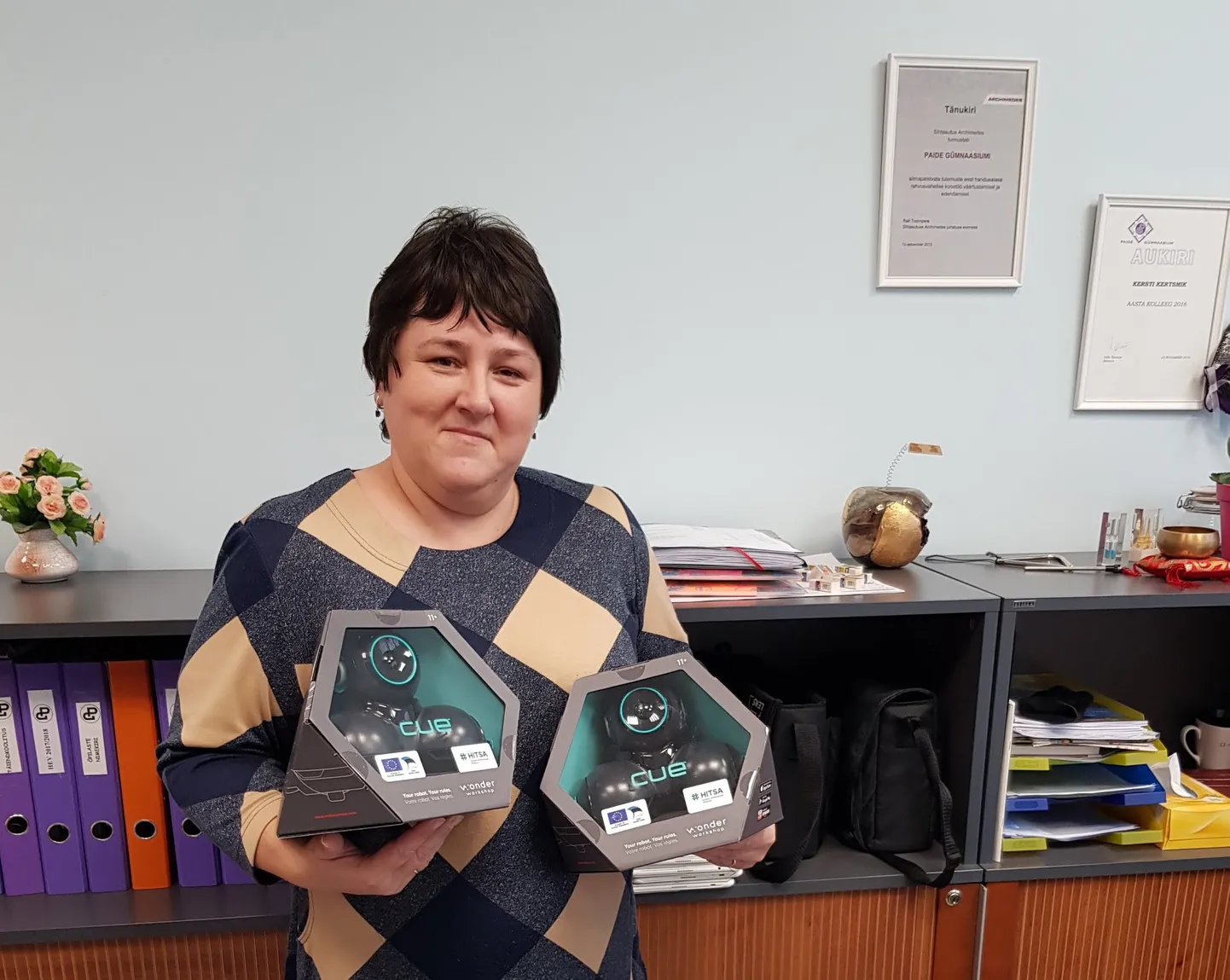 Kersti Varik uute robotitega.