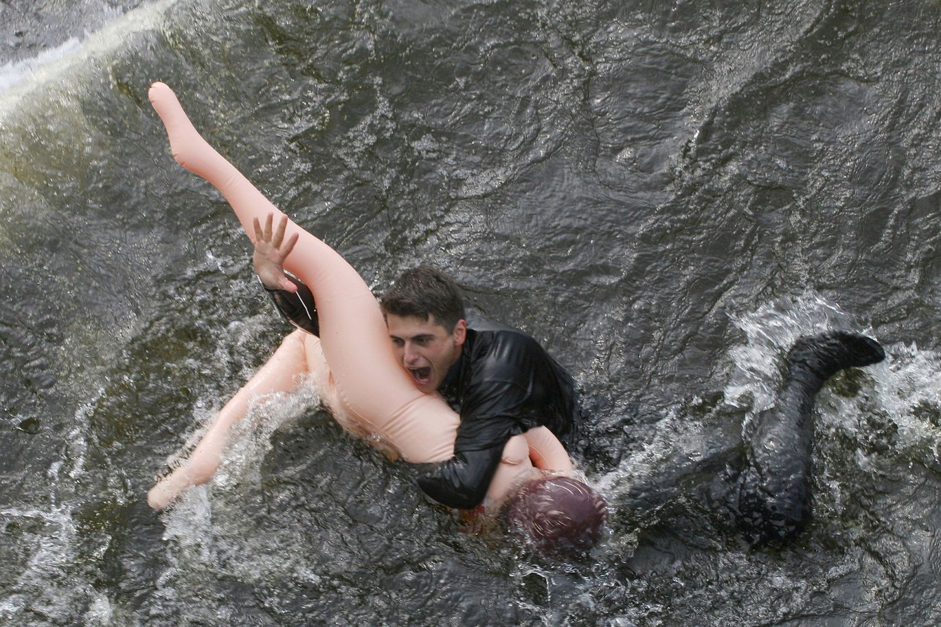 мужчина и женщина купание голых фото 35