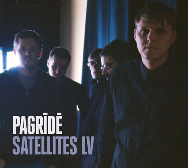 «Pagrīdē»