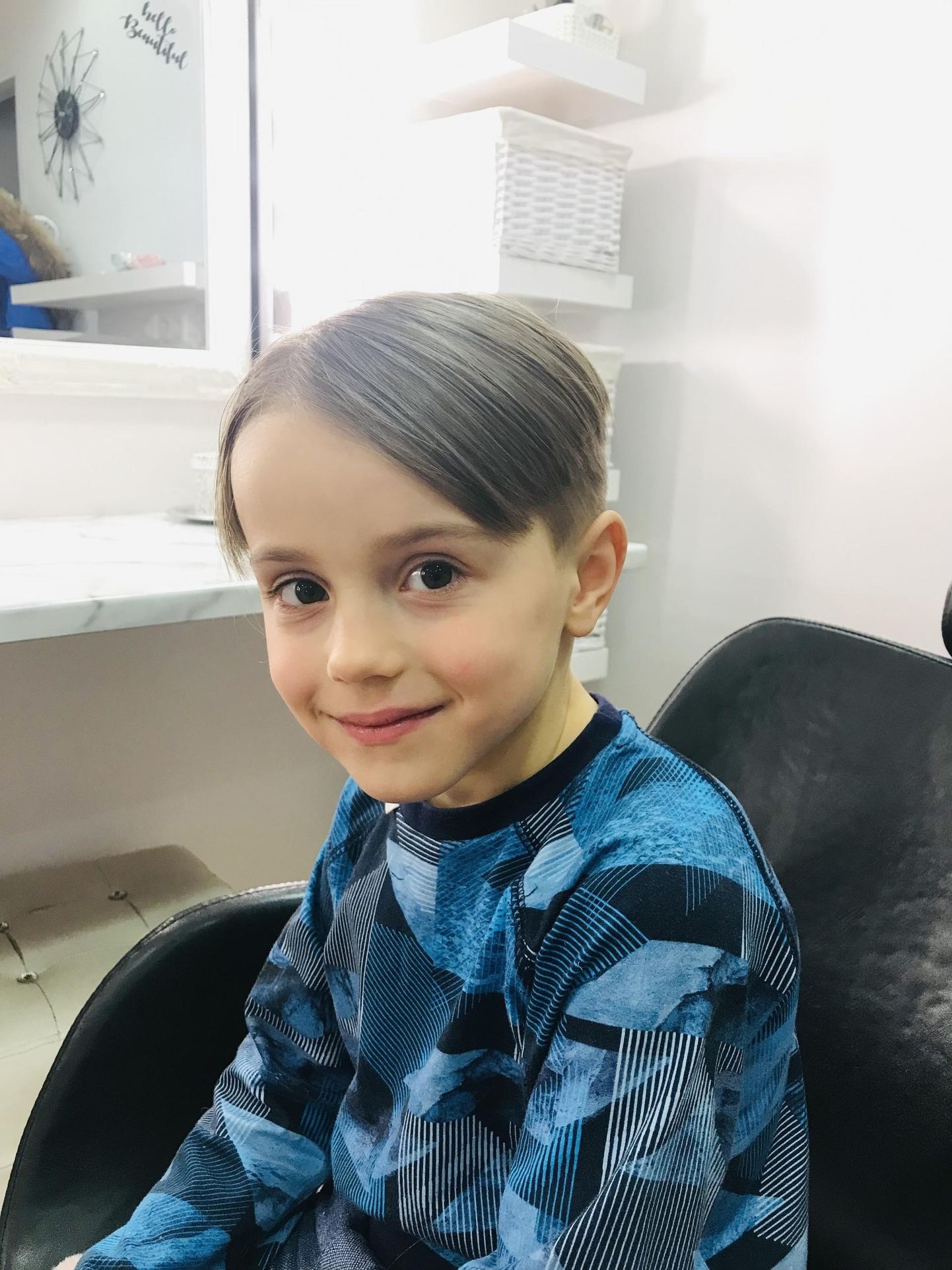 Якоб пожертвовал свои волосы для онкобольных детей.