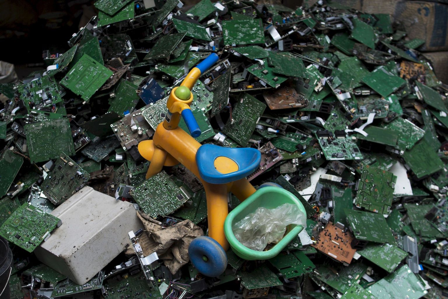 Iseäranis suureks probleemiks on e-jäätmed arengumaades.