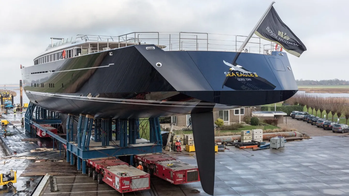 Sea Eagle II, 81-meetrine kuunar on hetkel maailma suurim alumiiniumkerega purjekas