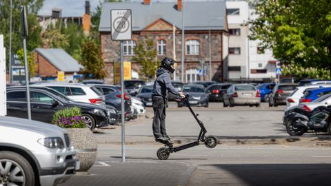 INTERVJUU ⟩ Tuleval suvel alla kümneaastasi enam elektritõukeratta peale ei lubata