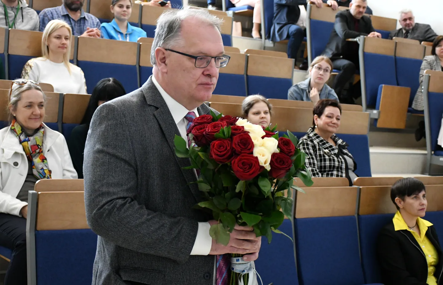 Jaunievēlētais Daugavpils Universitātes (DU) rektors, DU Zinātņu prorektors Arvīds Barševskis pēc DU Satversmes sapulces sēdes.