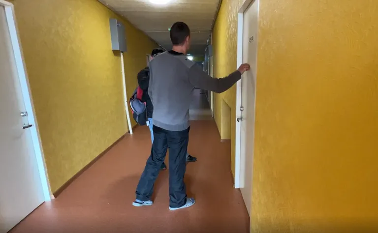 Aibetovi naaber Kohtla-Järve ühiselamus.