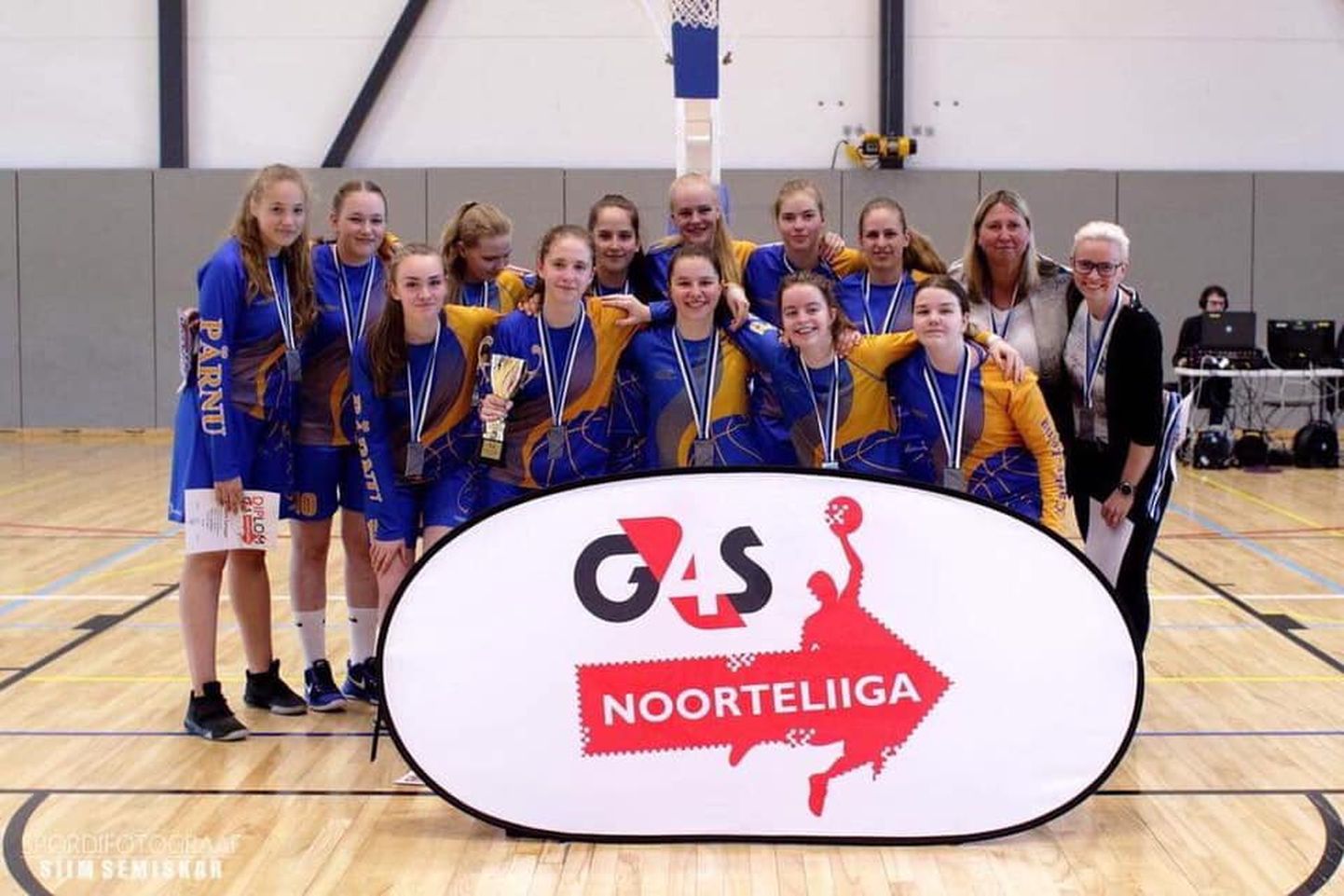 Pärnu spordikooli U16 neidude võistkond saavutas Eesti meistrivõistlustel teise koha.