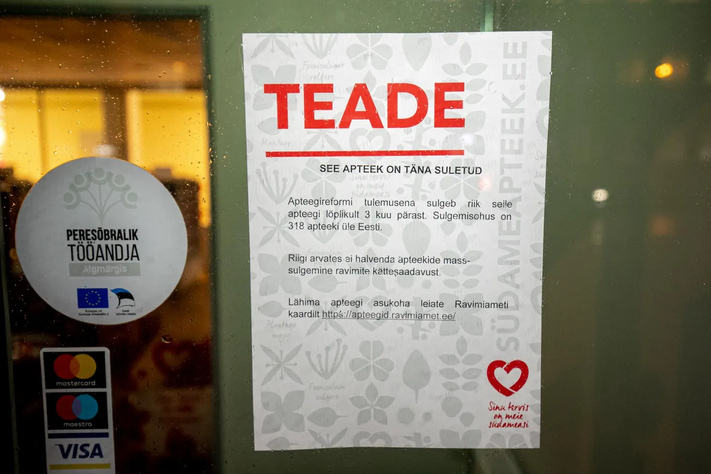 Eesti Apteekide Ühendusse kuuluvad Apotheka, Benu, Euroapteek ja Südameapteek sulgesid täna kell 14 oma apteekide uksed.