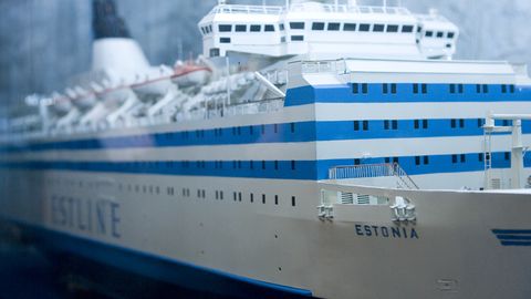 «Pealtnägija»: president Meri nõudis kapolt ettekannet uppunud Estonial olnud sõidukitest