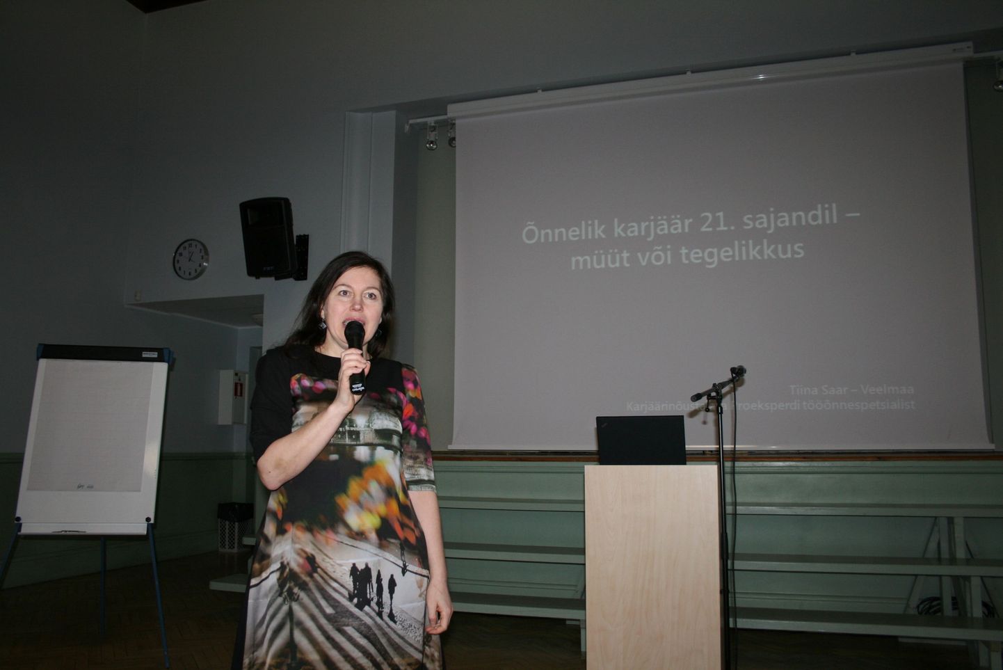 Pärnu ühisgümnaasiumis toimunud karjäärikonverentsi peaesineja oli koolitaja Tiina Saar-Veelmaa.