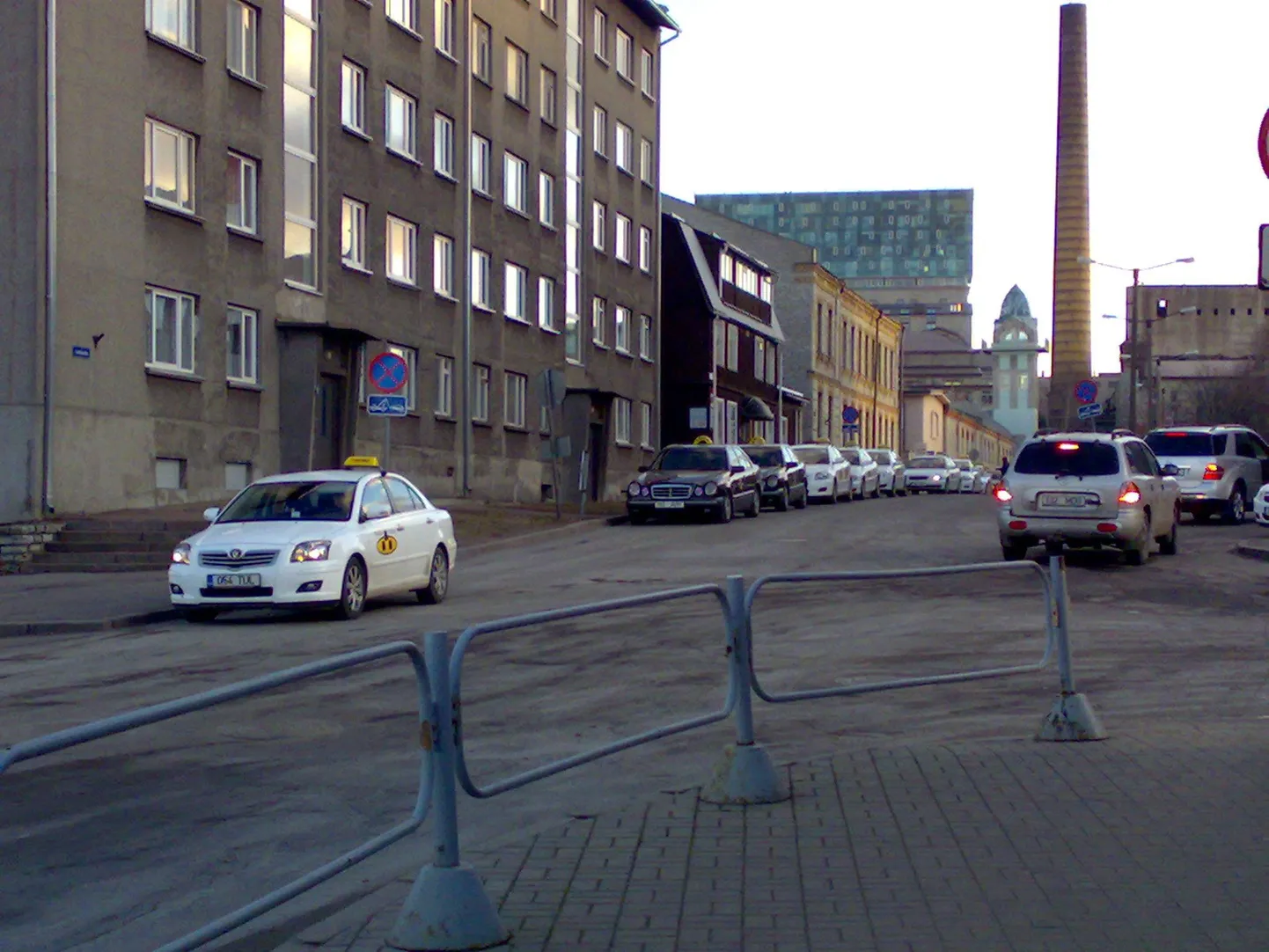 Tulika taksod Tallinna bussijaama juures.