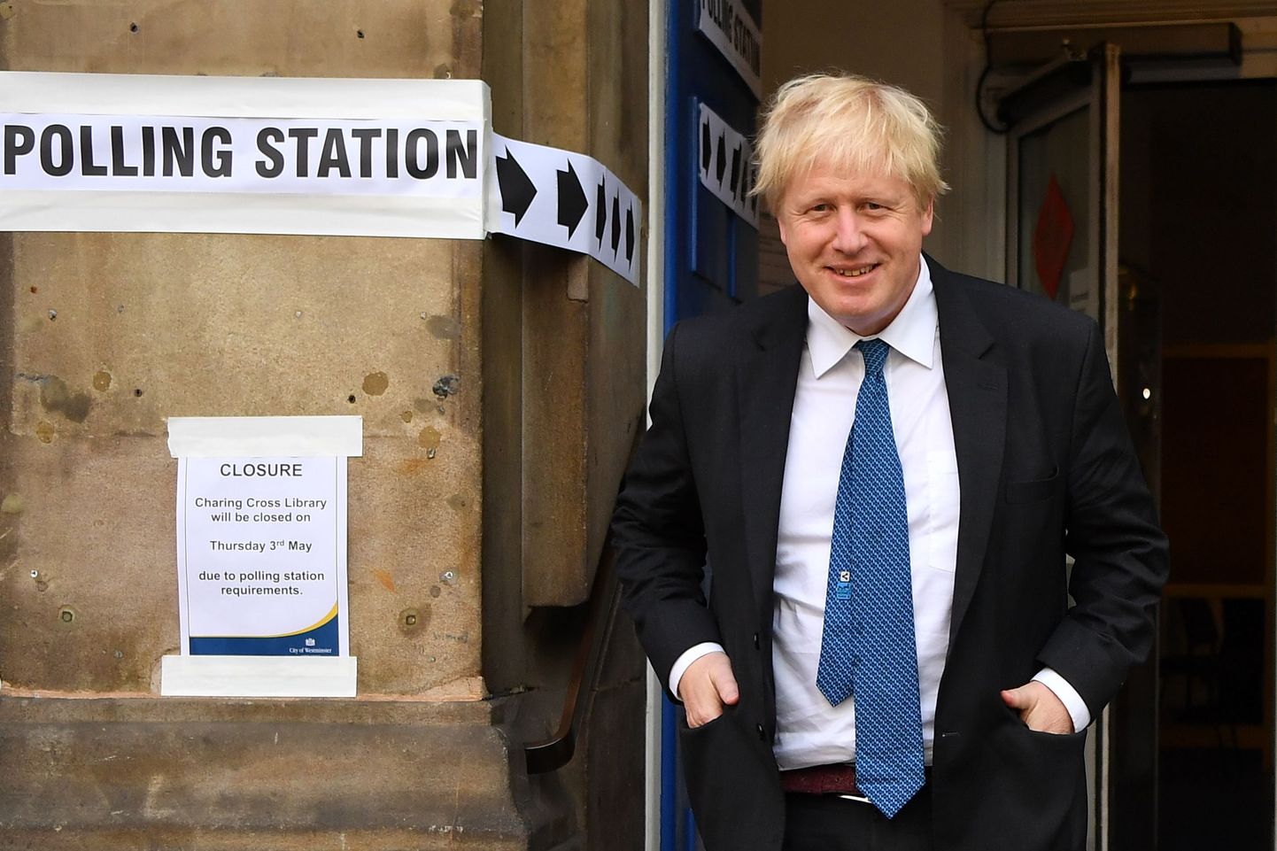 Suurbritannia välisminister Boris Johnson lahumas valimisjaoskonnast Londonis.